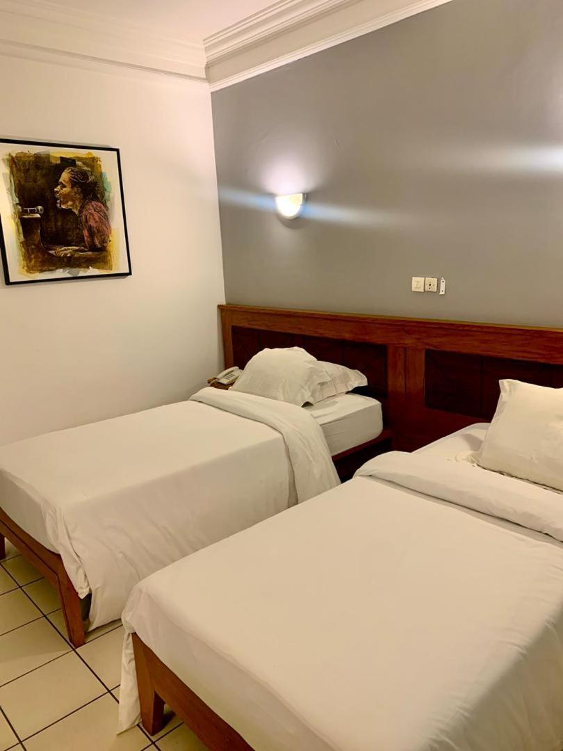 Futuris Hotel Douala Dış mekan fotoğraf